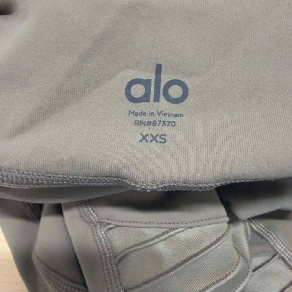 Alo Yoga High-Waist Moto Legging Gravel Glossy XXS NWT